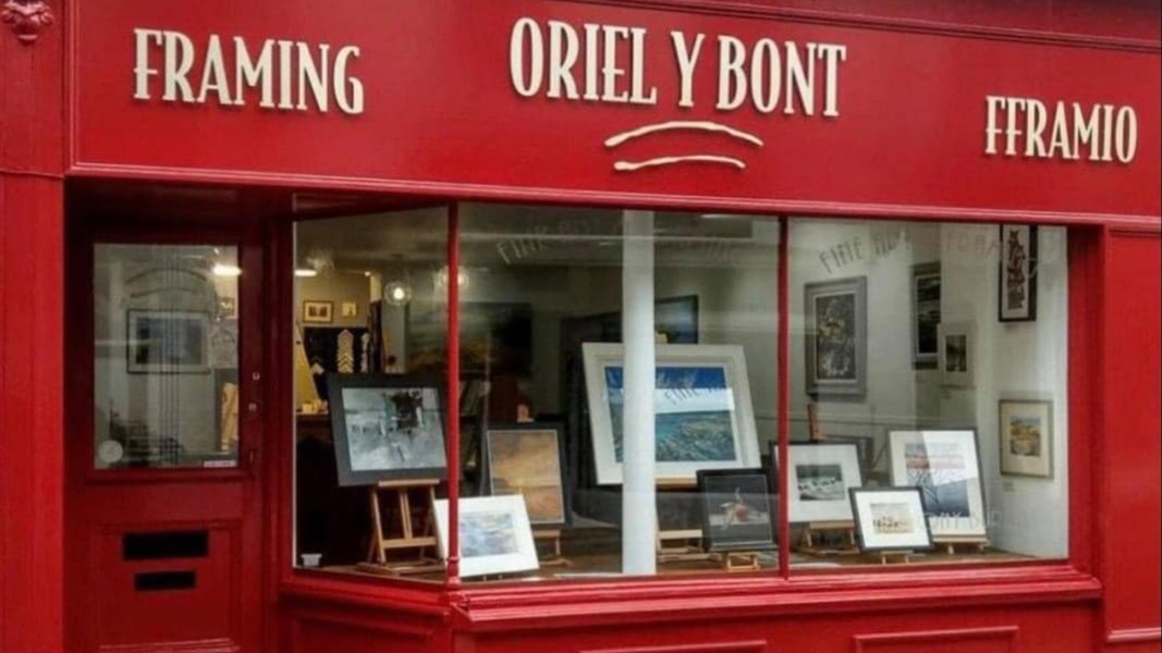 Oriel y Bont local listing